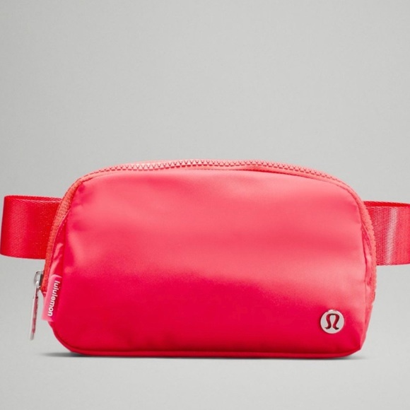lululemon athletica Handbags - NWT Lululemon Everywhere Belt Bag PLBR